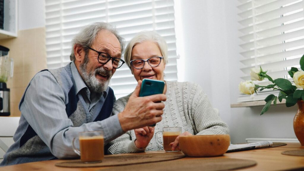  First Smartphone for Senior Citizens 